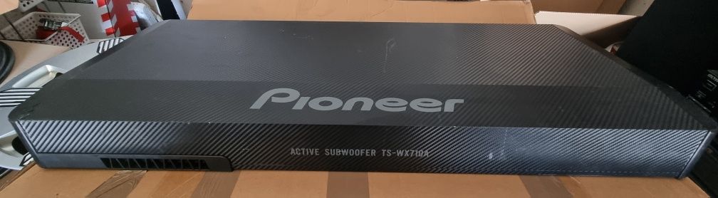 Płaski subwoofer aktywny Pioneer TS-WX710A do bagażnika pake za fotele