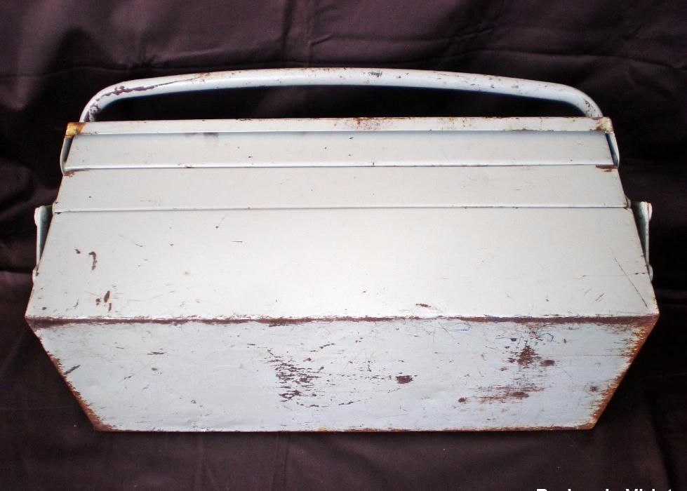 Caixa metálica de ferramentas Sarierep antiga metal vintage