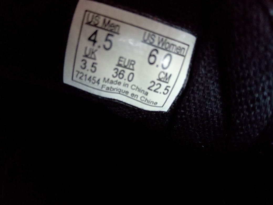 Buty Vans Old Skool z zamkiem r.36