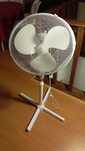 Ventilador branco Equation alto