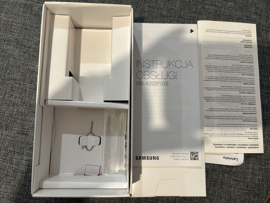 Samsung A20e w dobrym stanie