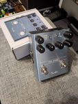 Pedal Fender Tre-Verb tremolo e reverb