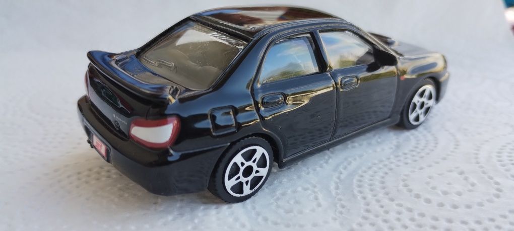 Bburago Subaru impreza STI w skali 1/43