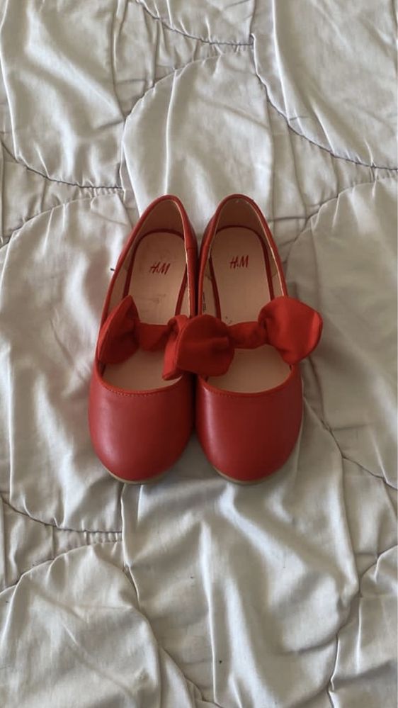 Нарядные красные туфли для девочки H&M, 31 размер