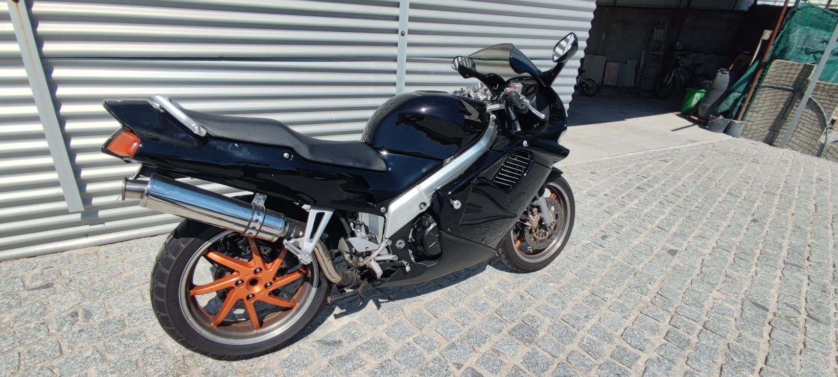 Honda VFR 750 rc36 2