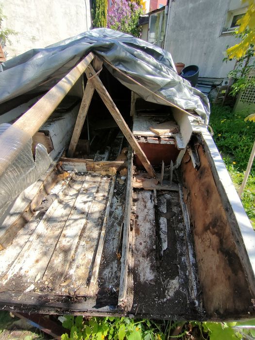 Łódka wędkarska kabinowa