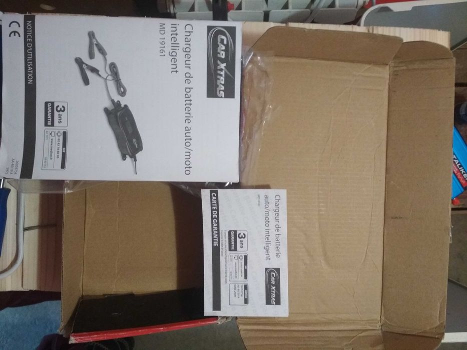 Німецький зарядний пристрій для акумуляторів 6 і 12 вольт