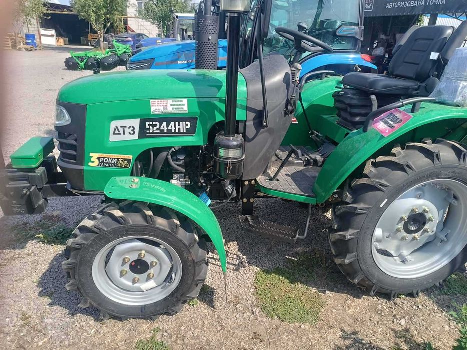 Трактор ДТЗ 5244 HP (Зеленый)-УЦЕНКА