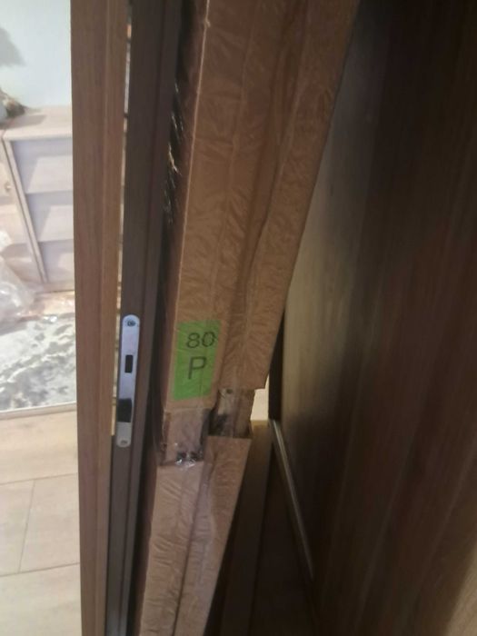 Drzwi nowe 80 cm, prawe.