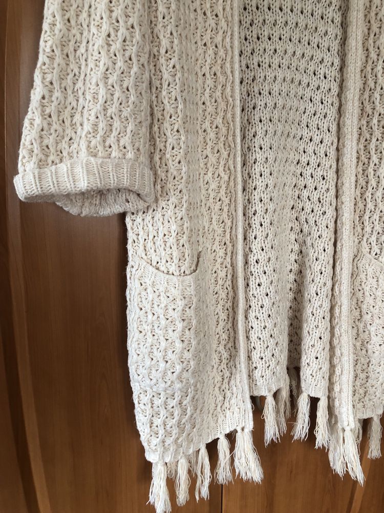 Ażurowy kremowy sweter z frędzlami w stylu boho 40 F&F