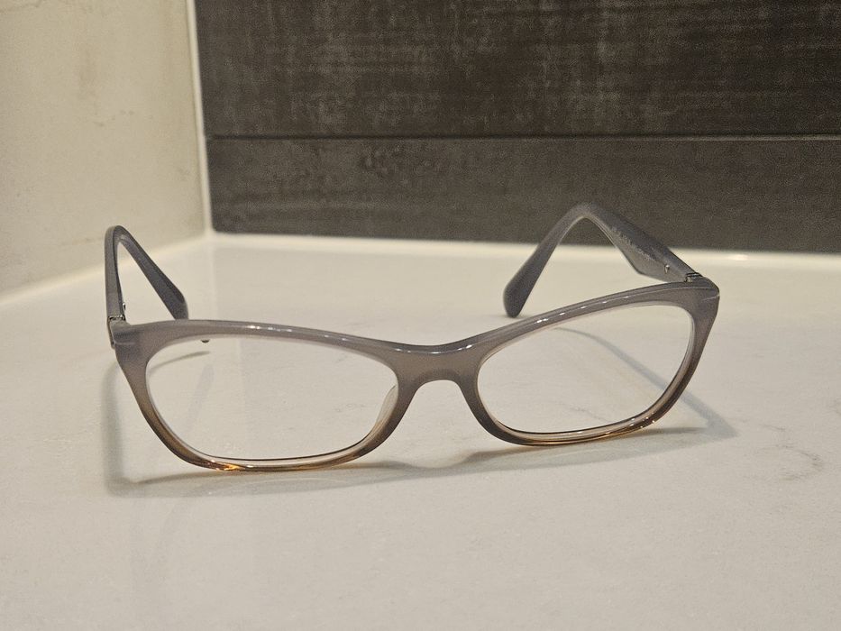 Oprawki do okularów Prada