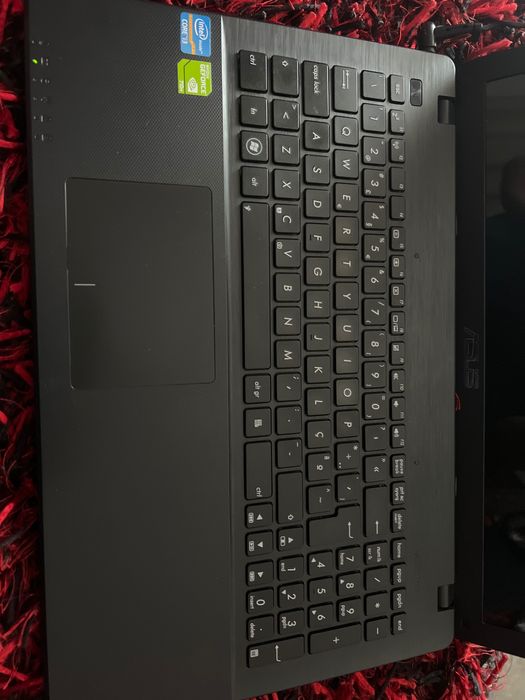 Computador ASUS i3