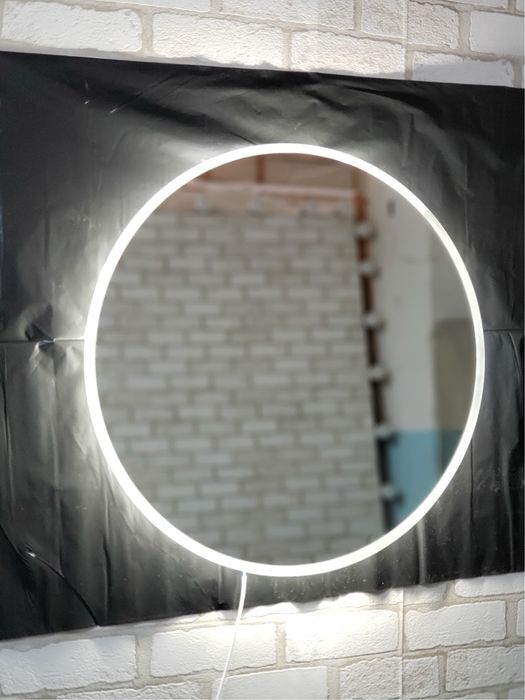 Круглі дзеркала з підсвіткою в ванну Зеркало с подогревом и подсветкой
