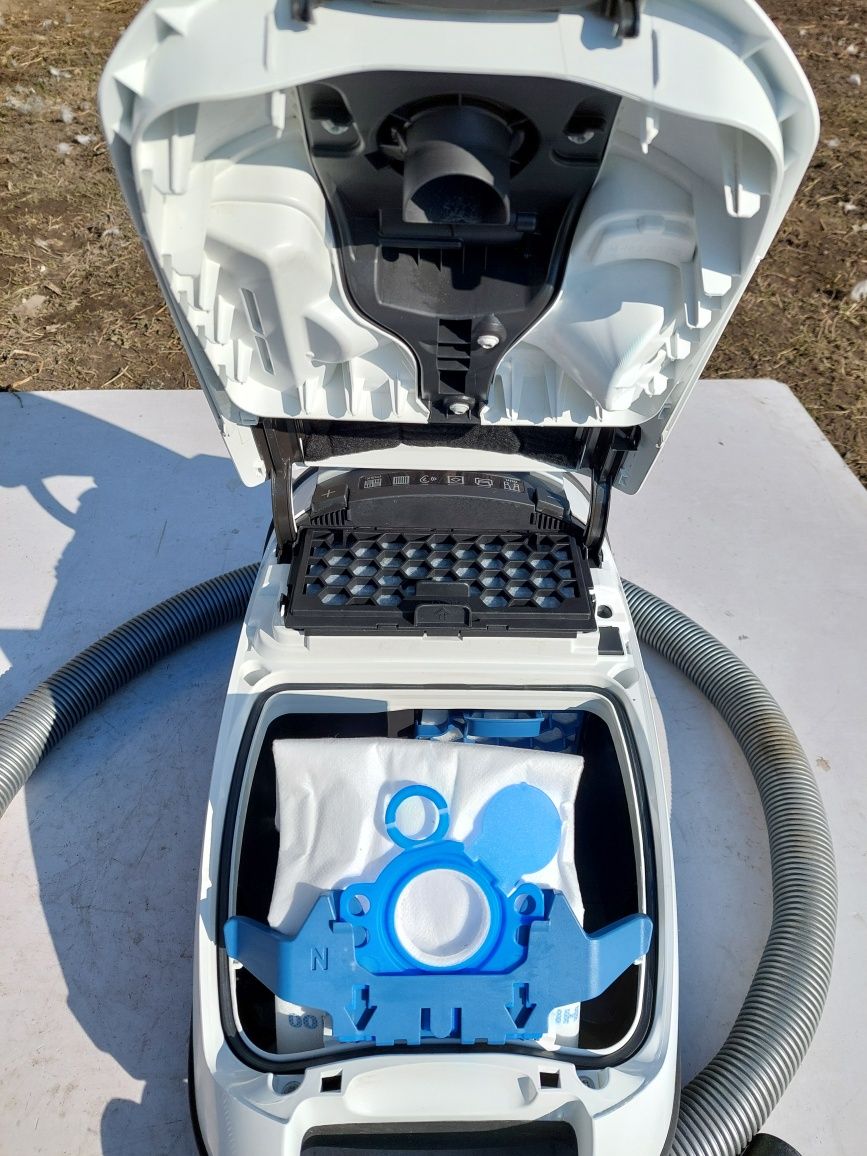 Odkurzacz miele s8340