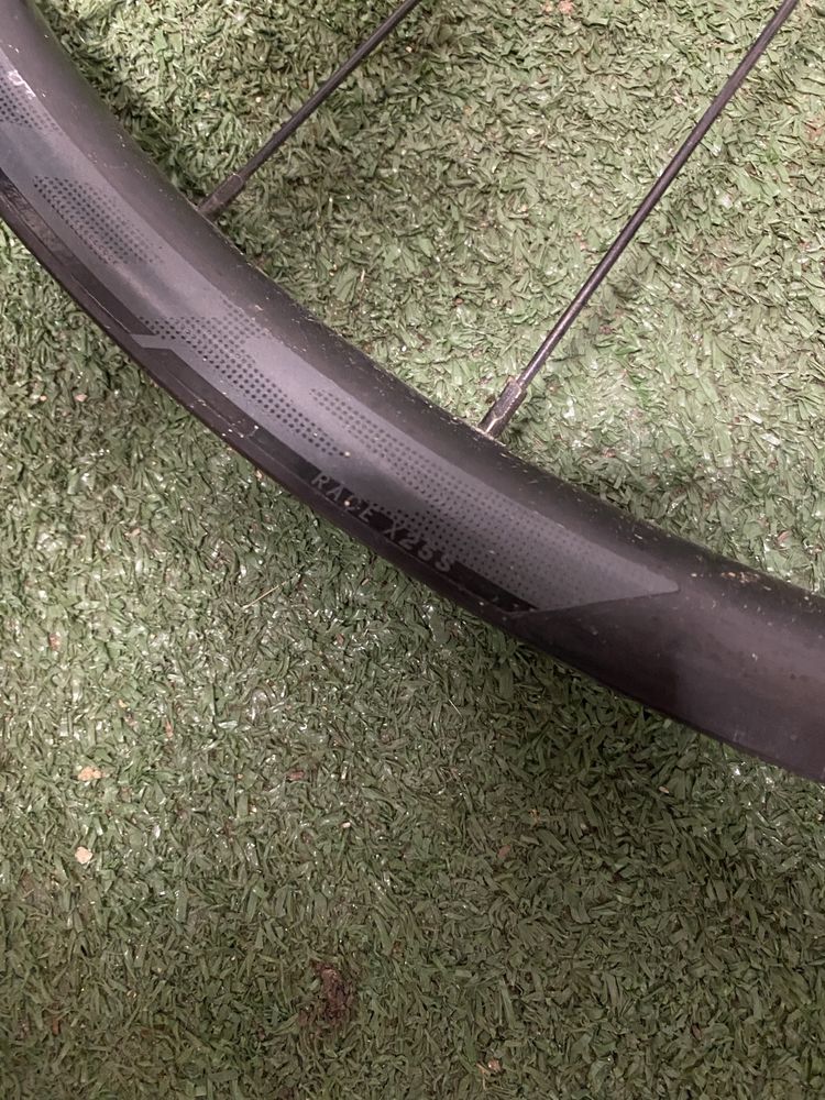 Roda Frente Completa Syncros Gravel