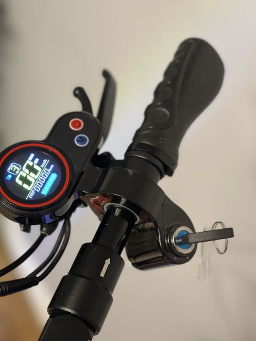 Електричний самокат новий  HITWAY