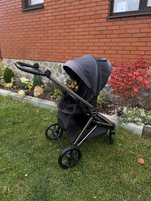 Коляска прогулянкова з реверсивним блоком ME 1128 AVENUE