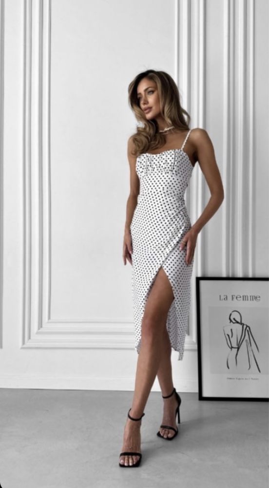 Сукня біла в горох Zara