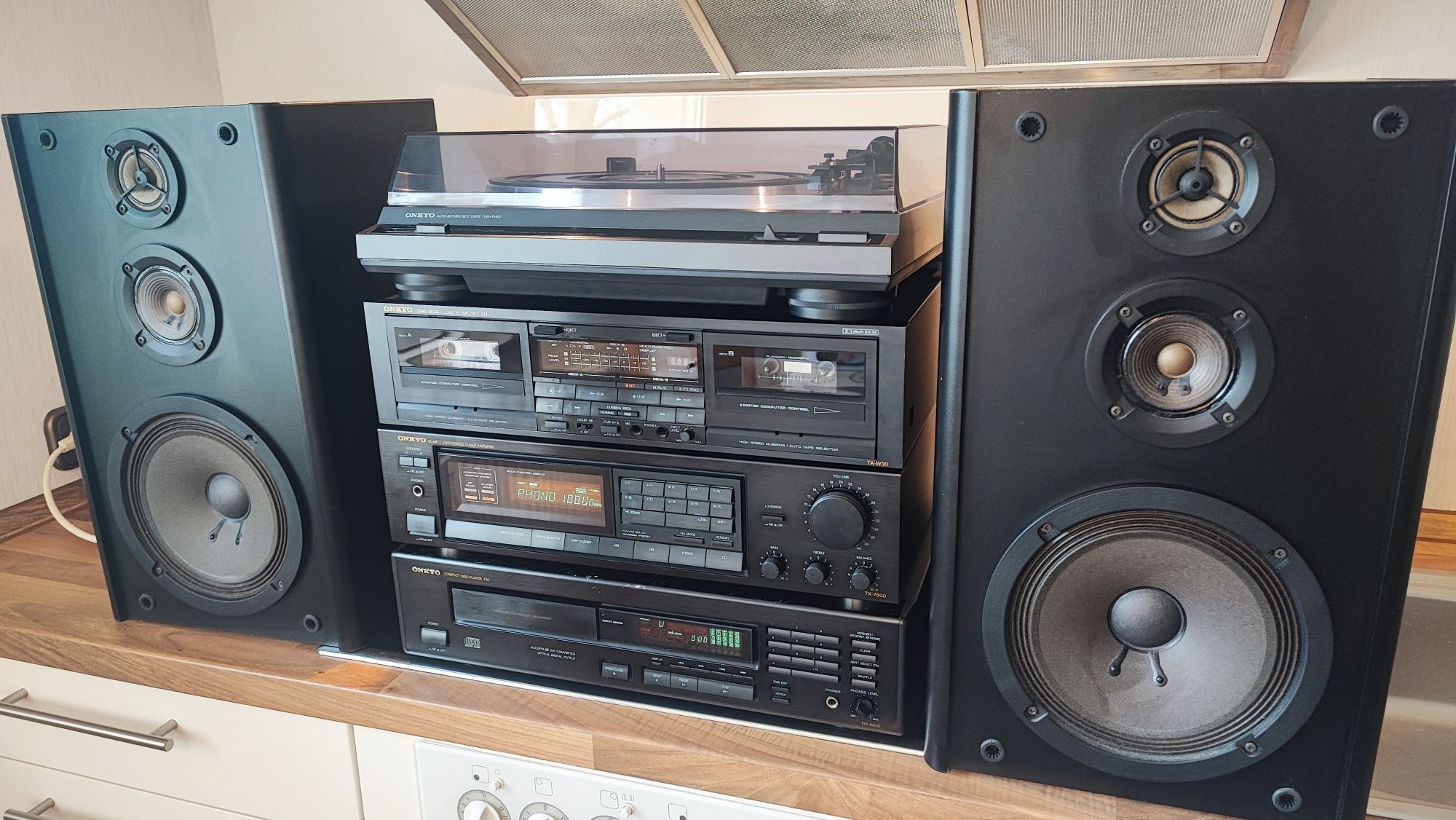 Wieża Onkyo plus kolumny