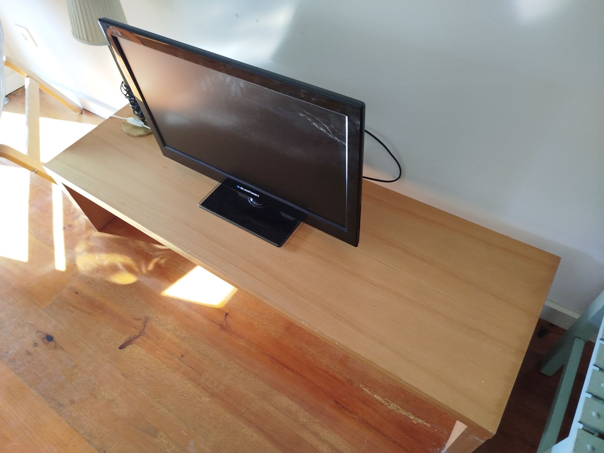 Mesa TV madeira maciça