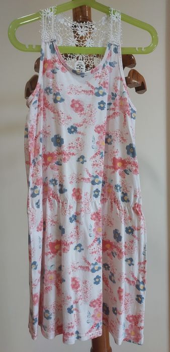 Lote Vestido Verão + Casaco Malha, T8 A