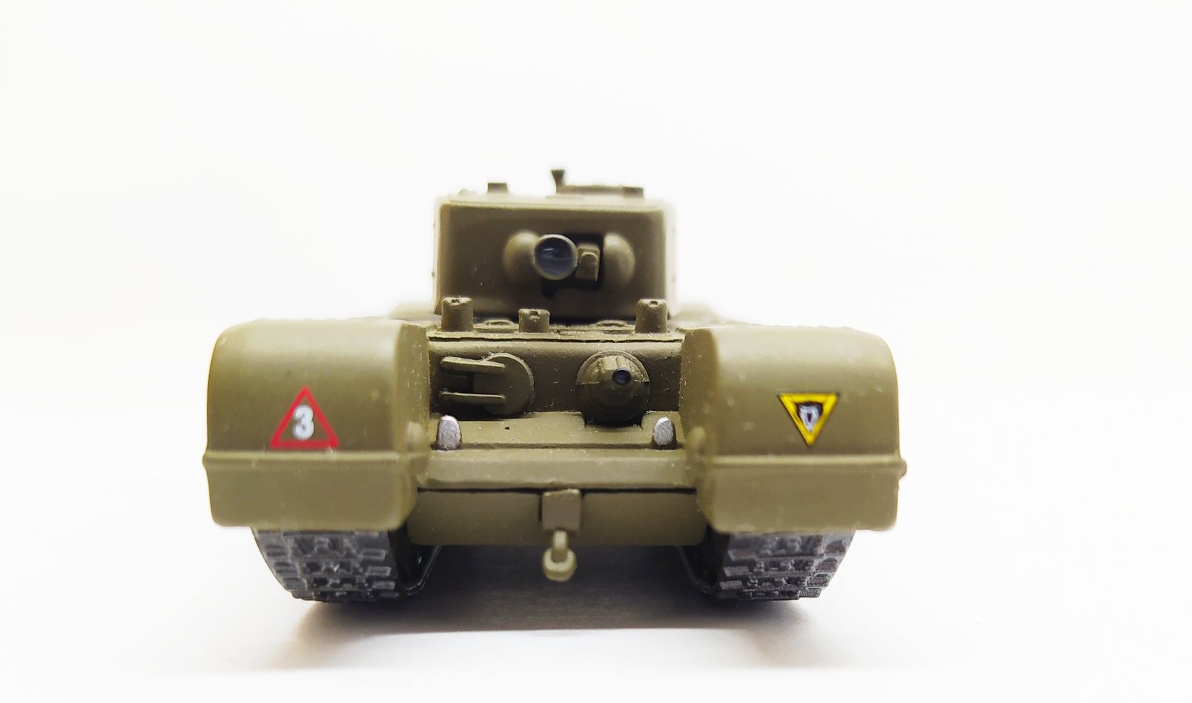 Коллекционная модель танка Churchill MK VII, 1:72. Matchbox, 1999