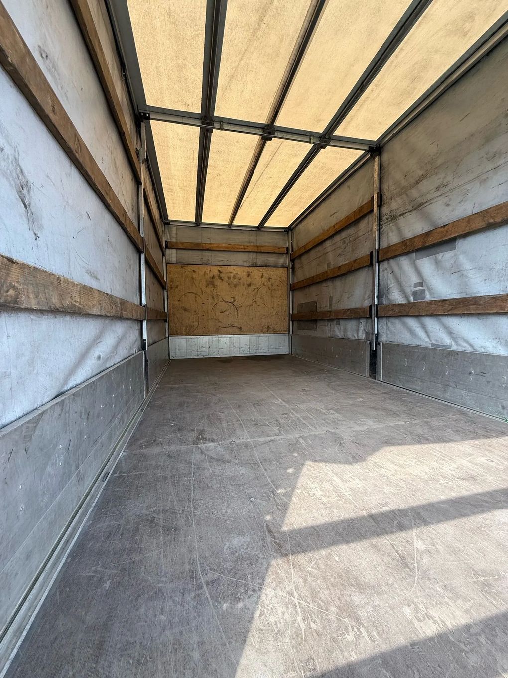 Iveco Daily  Auto dostawcze plandeka