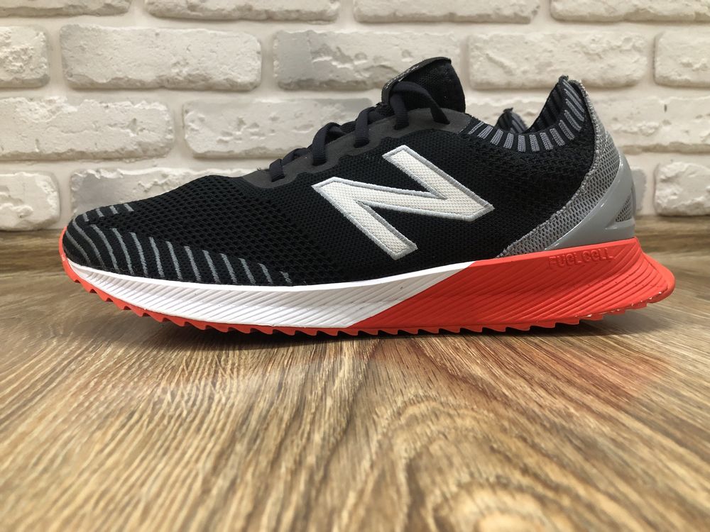 Кроссовки New Balance Fuel Cell Echo ,размер 45 (29см.) оригинал