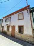 Vende-se moradia para recuperar- santiago viseu