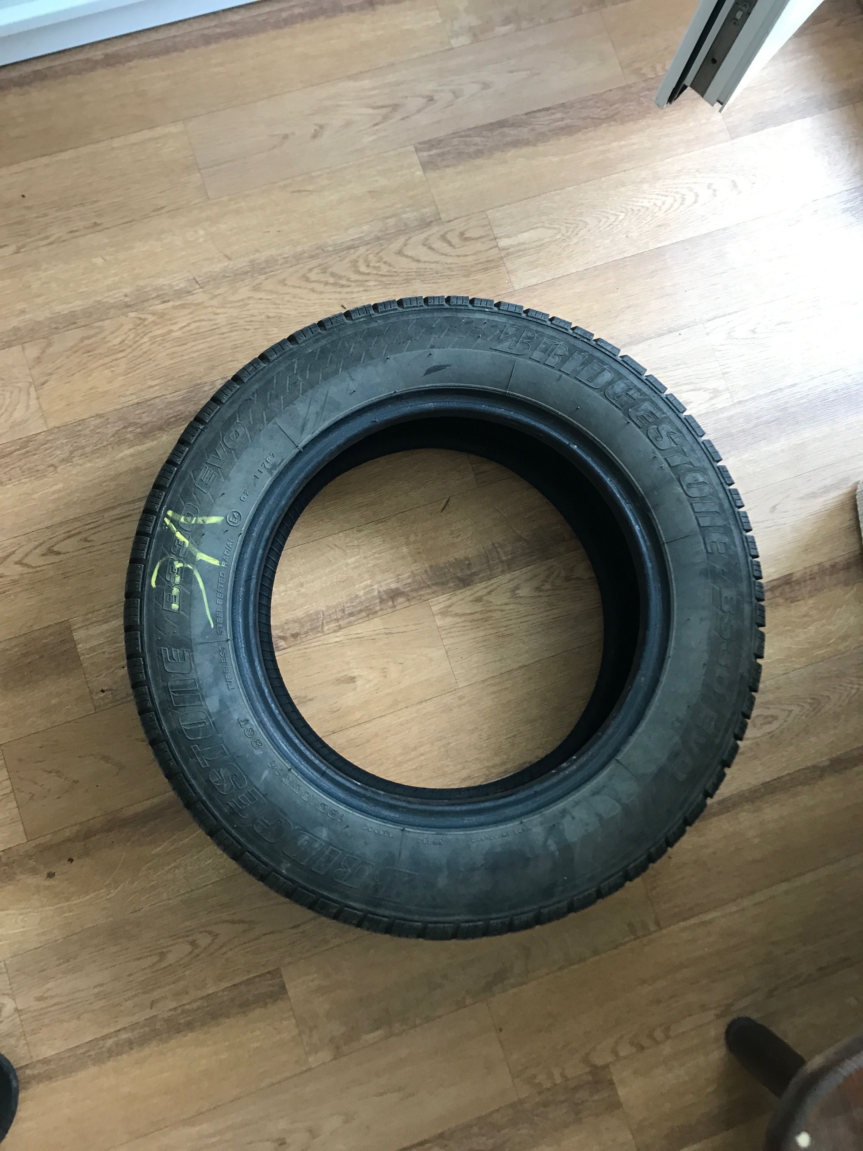 Продам резну в отличном состоянии Bridgestone лето 14r