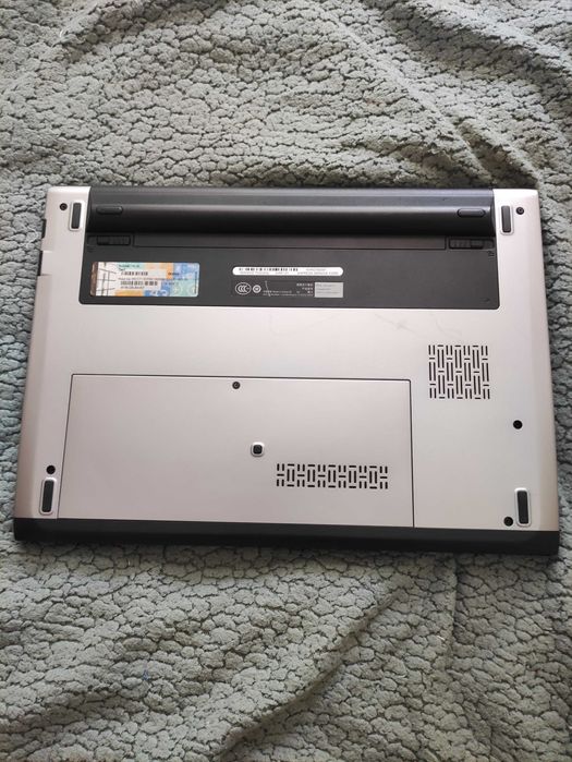 Laptop DELL Latitude 3330 i3 / 6 GB RAM / 128 GB SSD / Windows 10