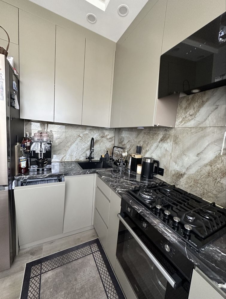 Продам 3-х комн. квартиру в самом центре