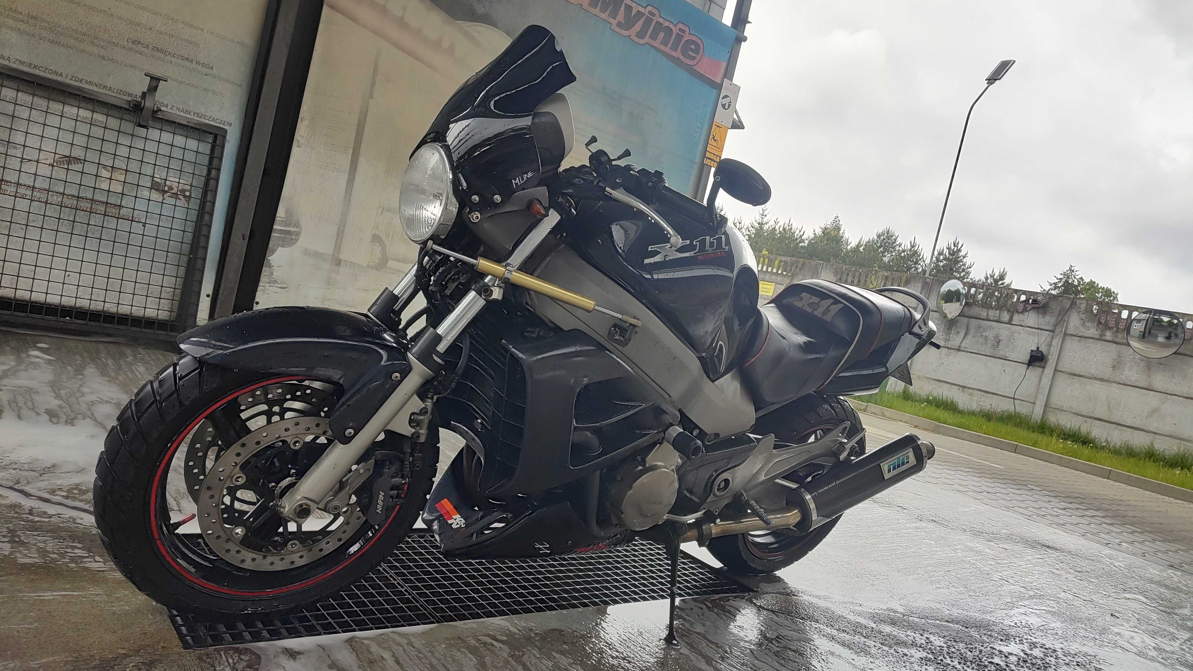 Honda X11 CB1100SF