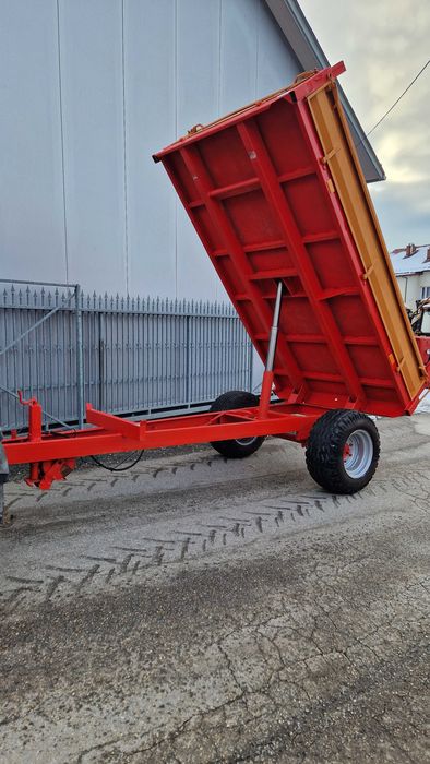 Przyczepa z kiprem Peecon