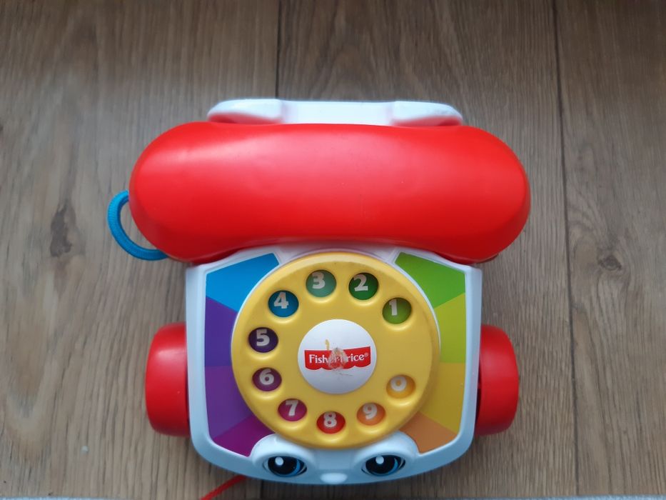 Telefon Fisher Price na sznureczku