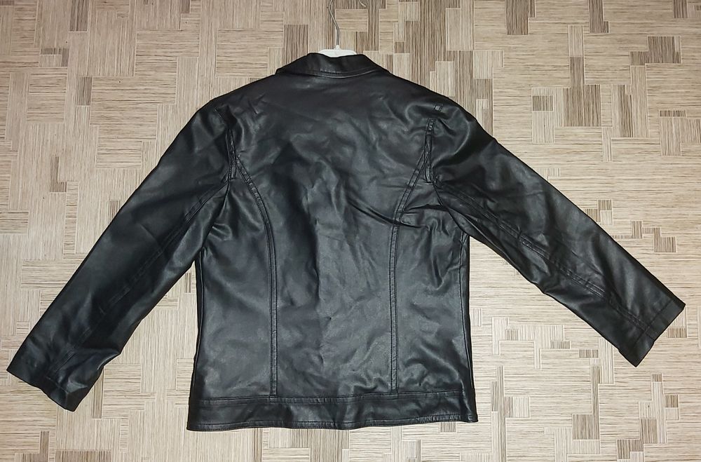 Куртка -косуха на дівчинку