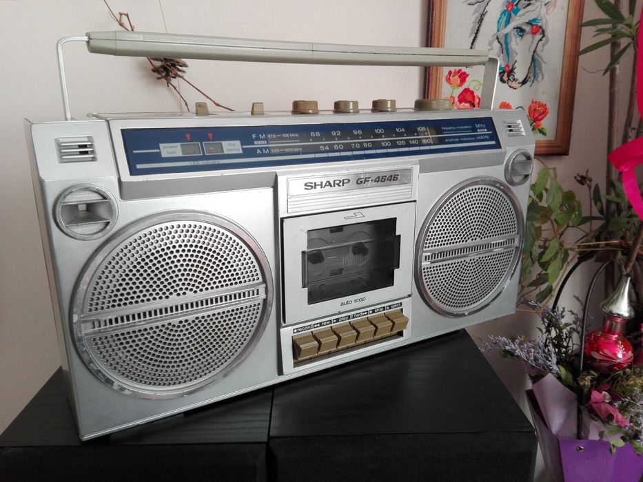 Sharp 5P-27H , телемагнітола  / GF-4646 , магнітола з Англії