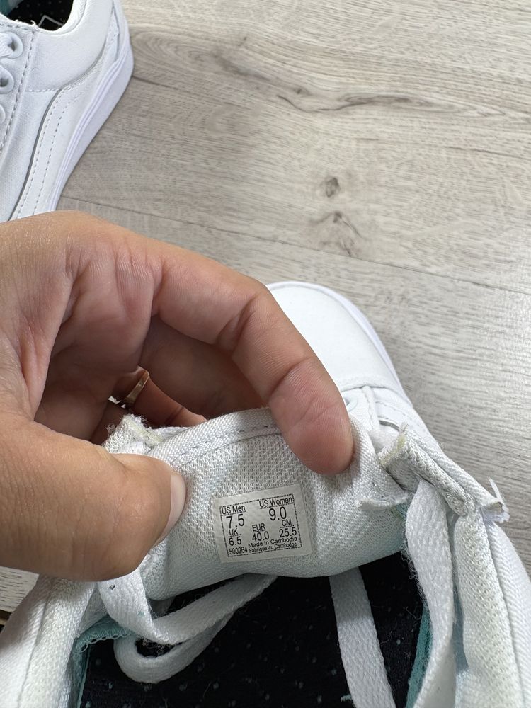 Vans ComfyCush чоловічі кеди білі на літо