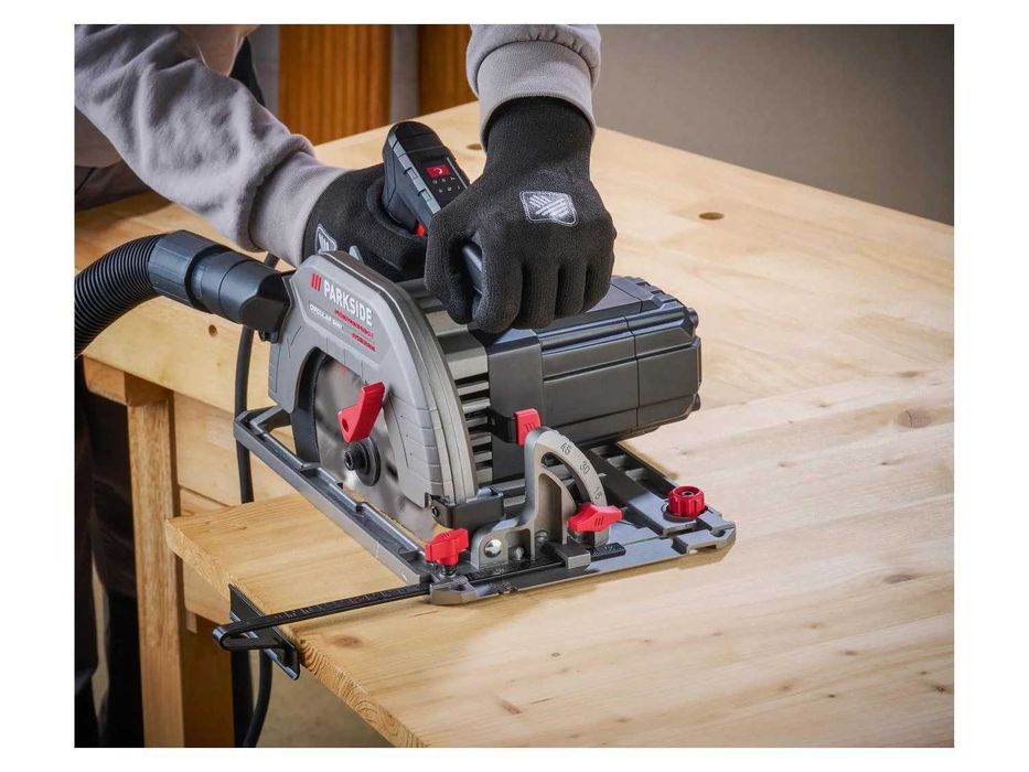 Ręczna pilarka tarczowa Parkside PPHKS 1800 A1