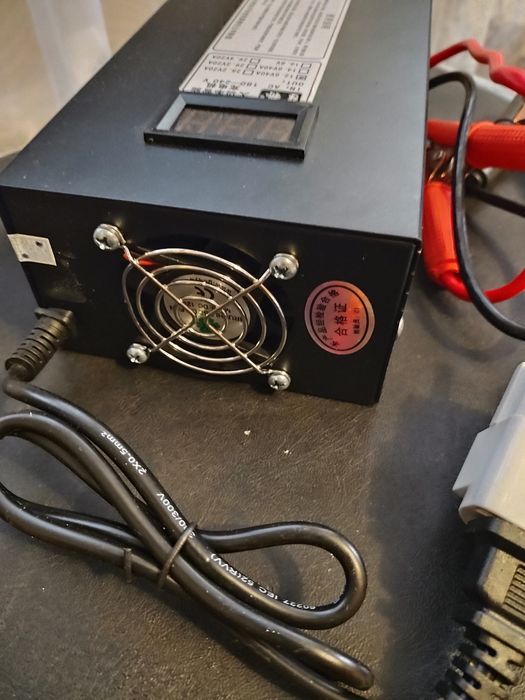 Зарядний пристрій для літій-іонних акумуляторів 12.6 v.40A