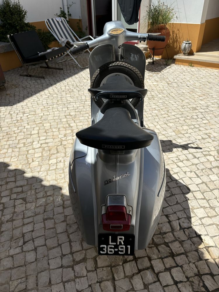 Vespa 150 sprint