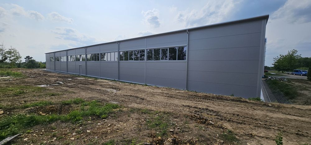 Montaż konstrukcji stalowych, płyty obornickiej, blachy trapezowej.