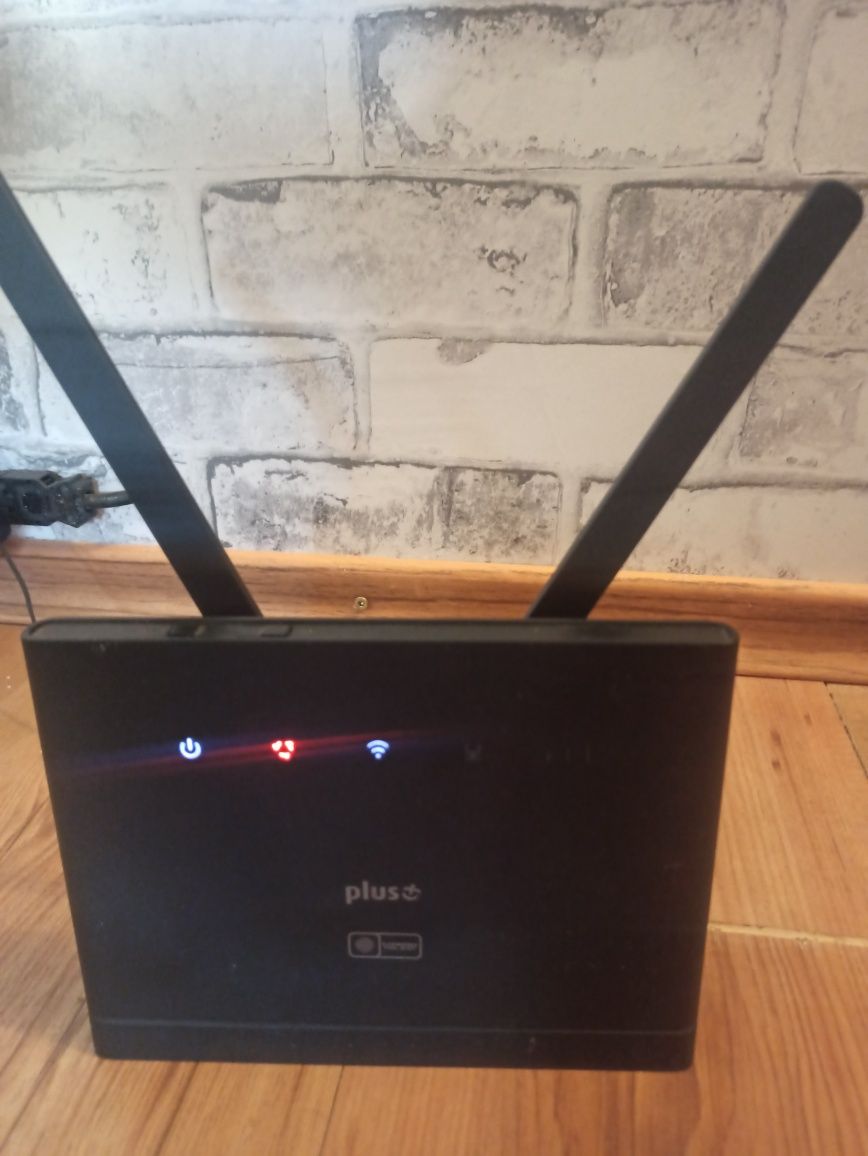 Router Huawei b315-s22 plus antenki