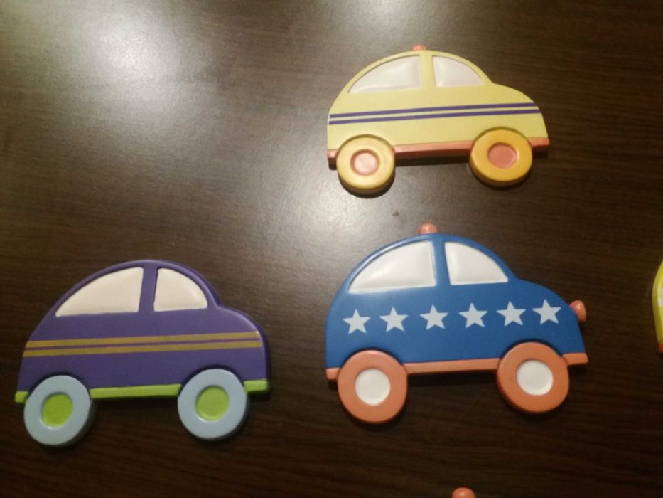 Carros de porcelana para decoração