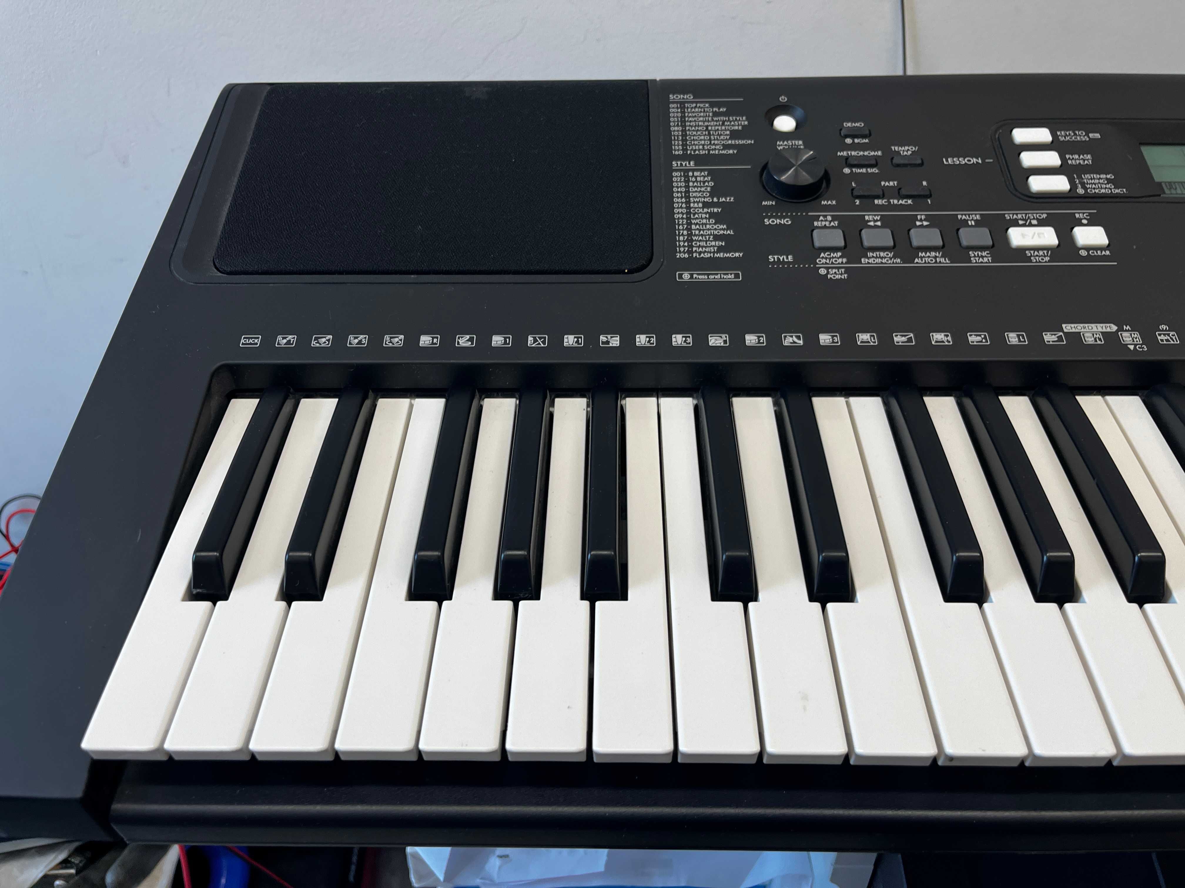 YAMAHA PSR-E373 keyboard syntezator