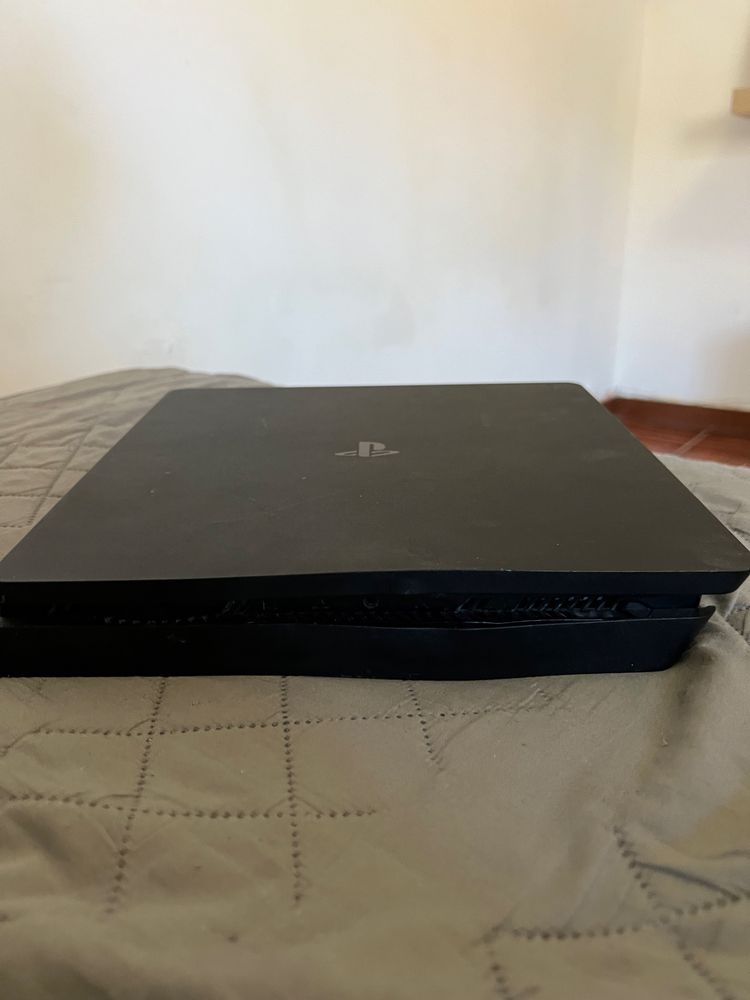 Playstation  4