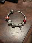 Pandora com 6 charms tema conto de fadas