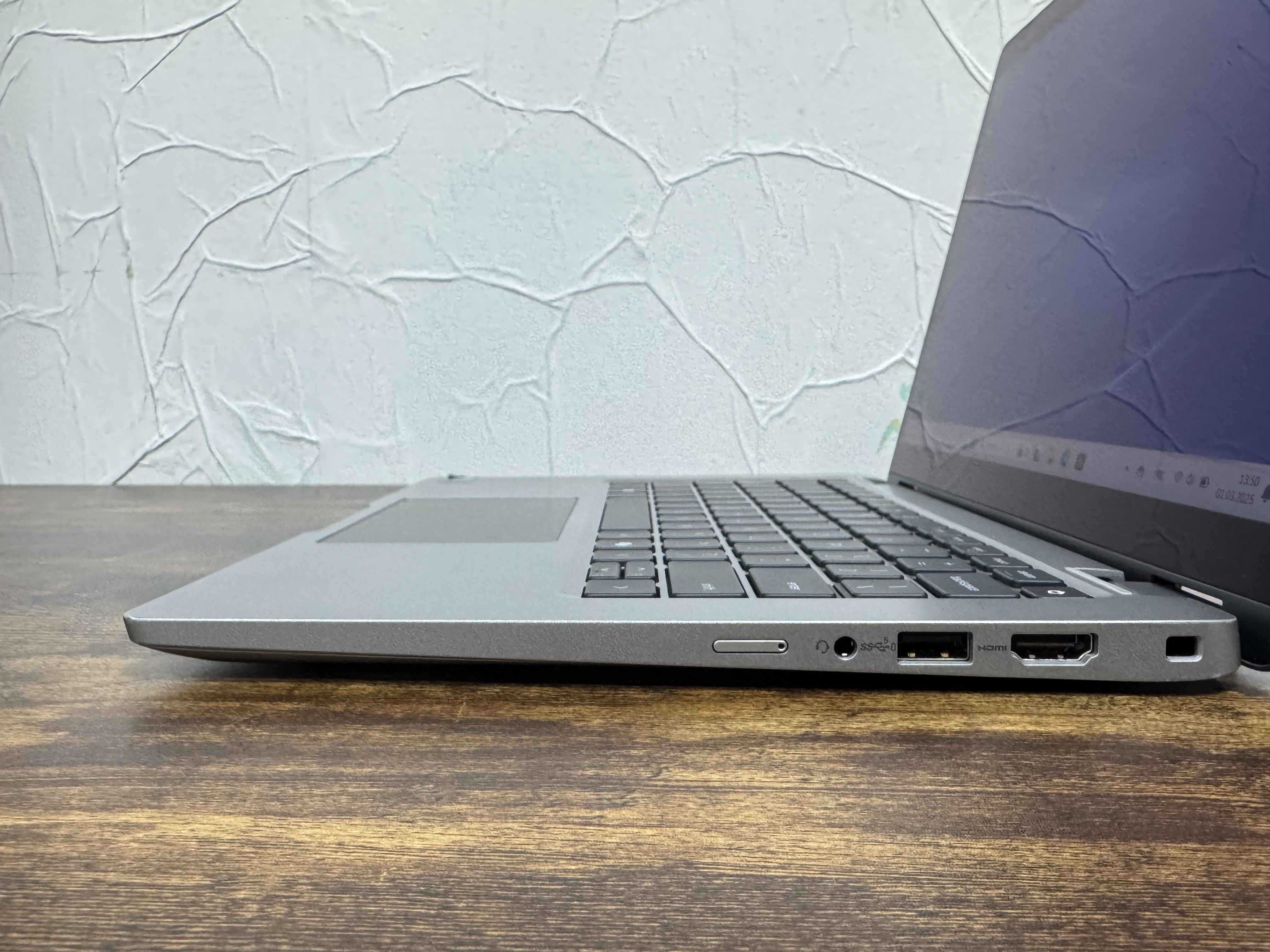 Dell Latitude 5350 2in1 - Intel Core Ultra 5 135U, 32GB RAM, 256GB SSD