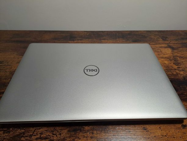 Laptop Dell Inspiron 5570 i5 15,6 cala