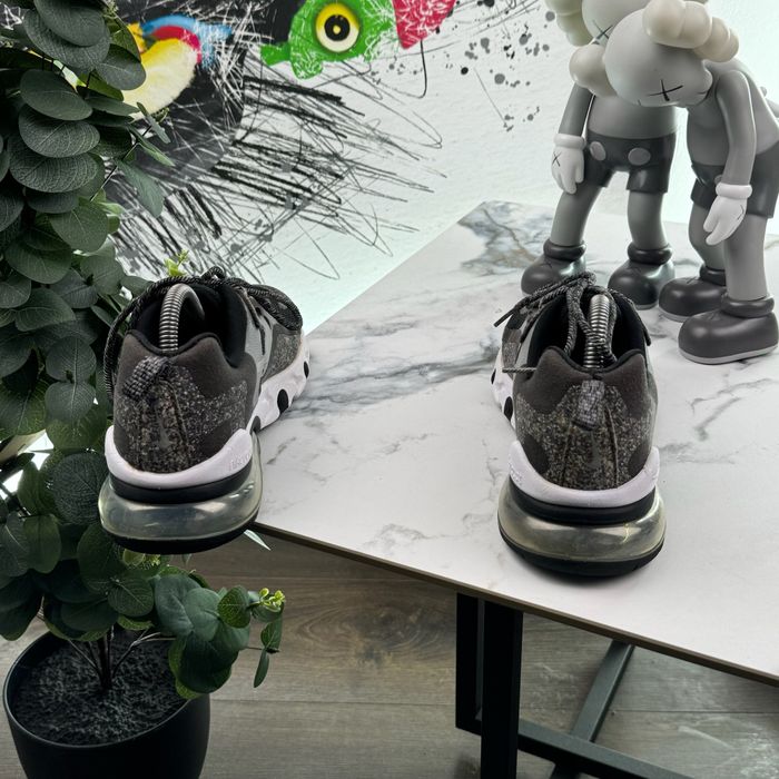 Кросівки Nike Air Max 270 React 38.5 розмір E1057